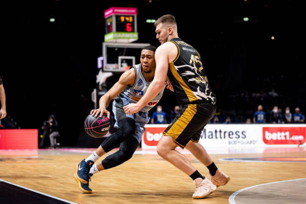 低风险高回 低风险高回